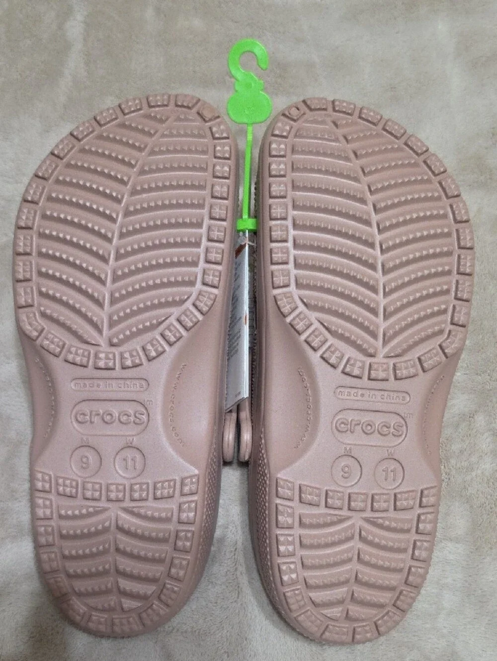 CROCS Mens Classic Clog in Dusty Rose